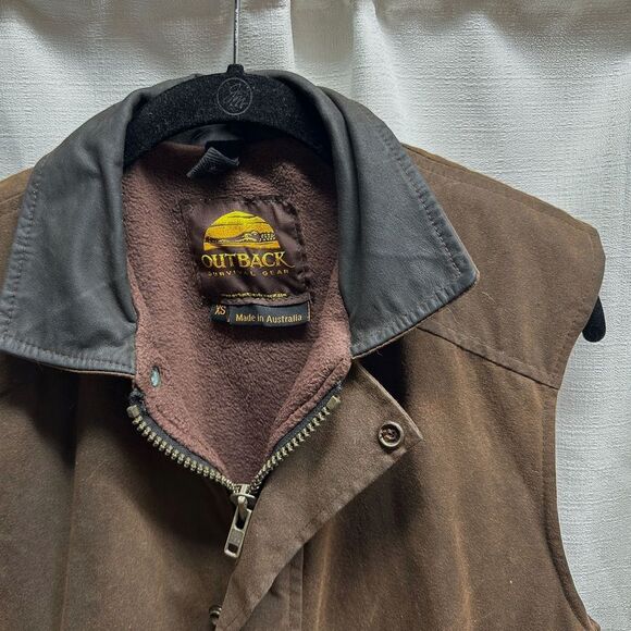 Outback Survival Gear Brown Oilskin Capricorn Vest XS But Measures Like M - Picture 1 of 14
